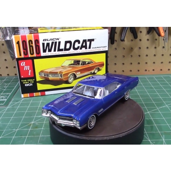 Plastikmodell - Buick Wildcat-Auto von 1966 - AMT1175